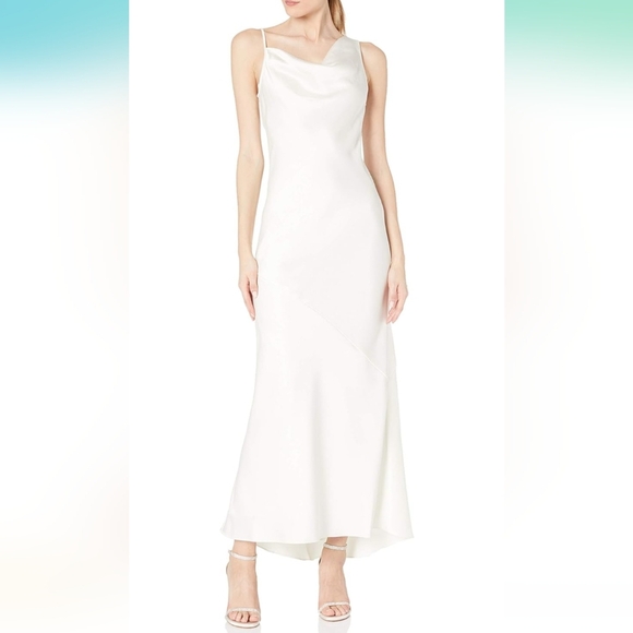 Halston Asymmetric White Gown - Picture 3 of 14